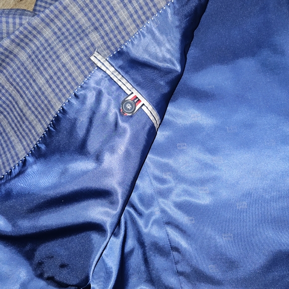 Tommy Hilfiger Men's Blue Plaid Blazer, Size 46L - Picture 11 of 13